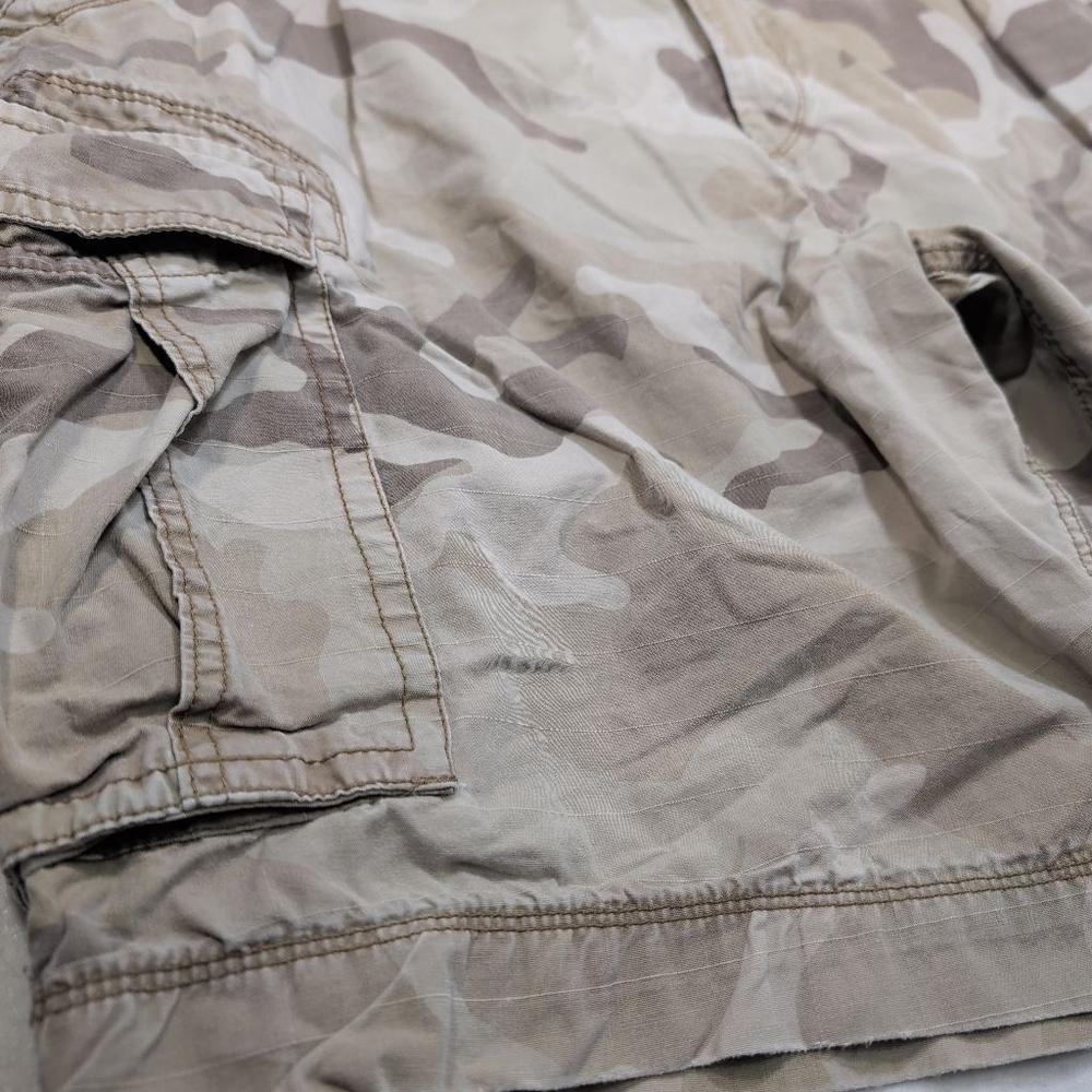 Men's The Foundry Supply Co. Cargo Shorts Waist 46 Beige Brown Camo - Picture 3 of 7